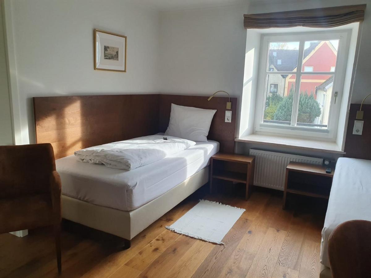 Hotel Schierlinger Braeustueberl Εξωτερικό φωτογραφία